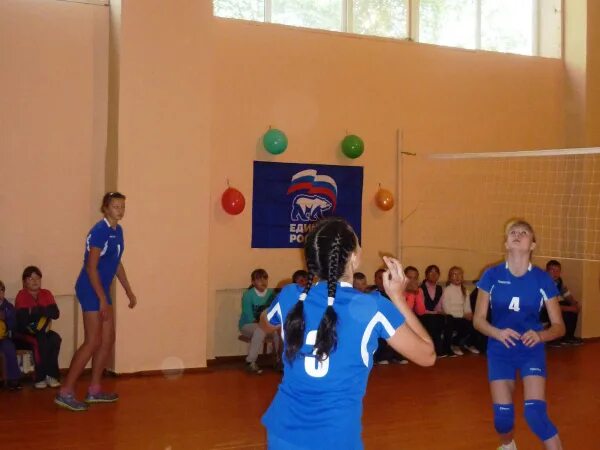 Школа 19 воронеж. Спортзал в школе. Школа сириус москва. 19 спорт школа. 19 спорт школа.