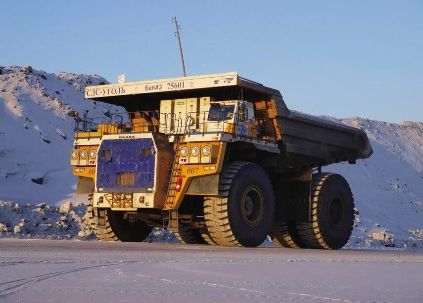 Белаз 75137. Белаз 75 131. Карьерный самосвал категория. Китайский карьерный самосвал 180 тонн. Карьерный самосвал категория.