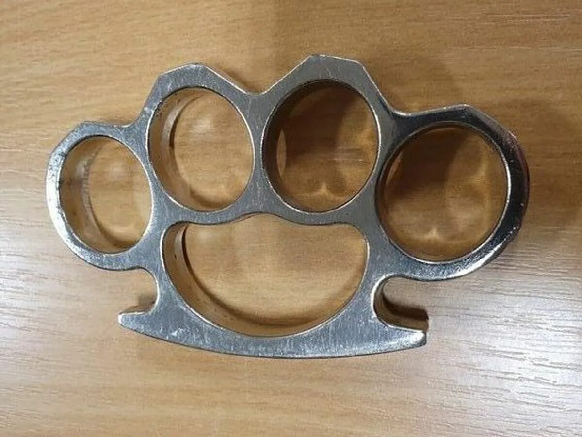 Knuckle duster. Knuckle bow.