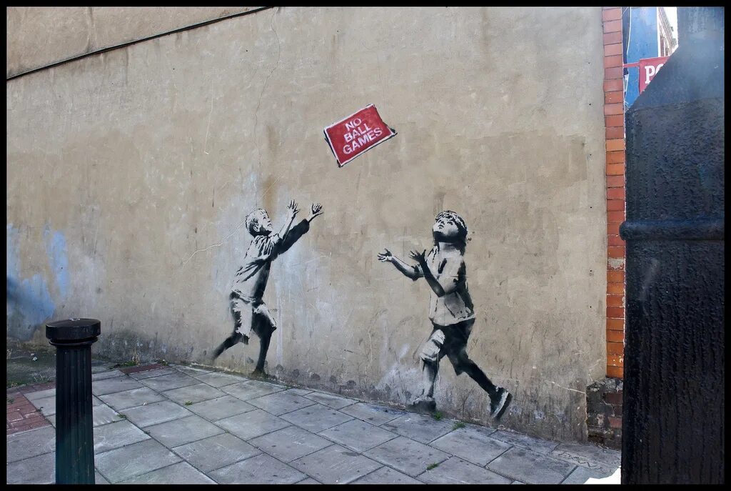 Какой бэнкси. Граффити Бэнкси в Лондоне. Художник Бэнкси картины. Бэнкси мыслитель.