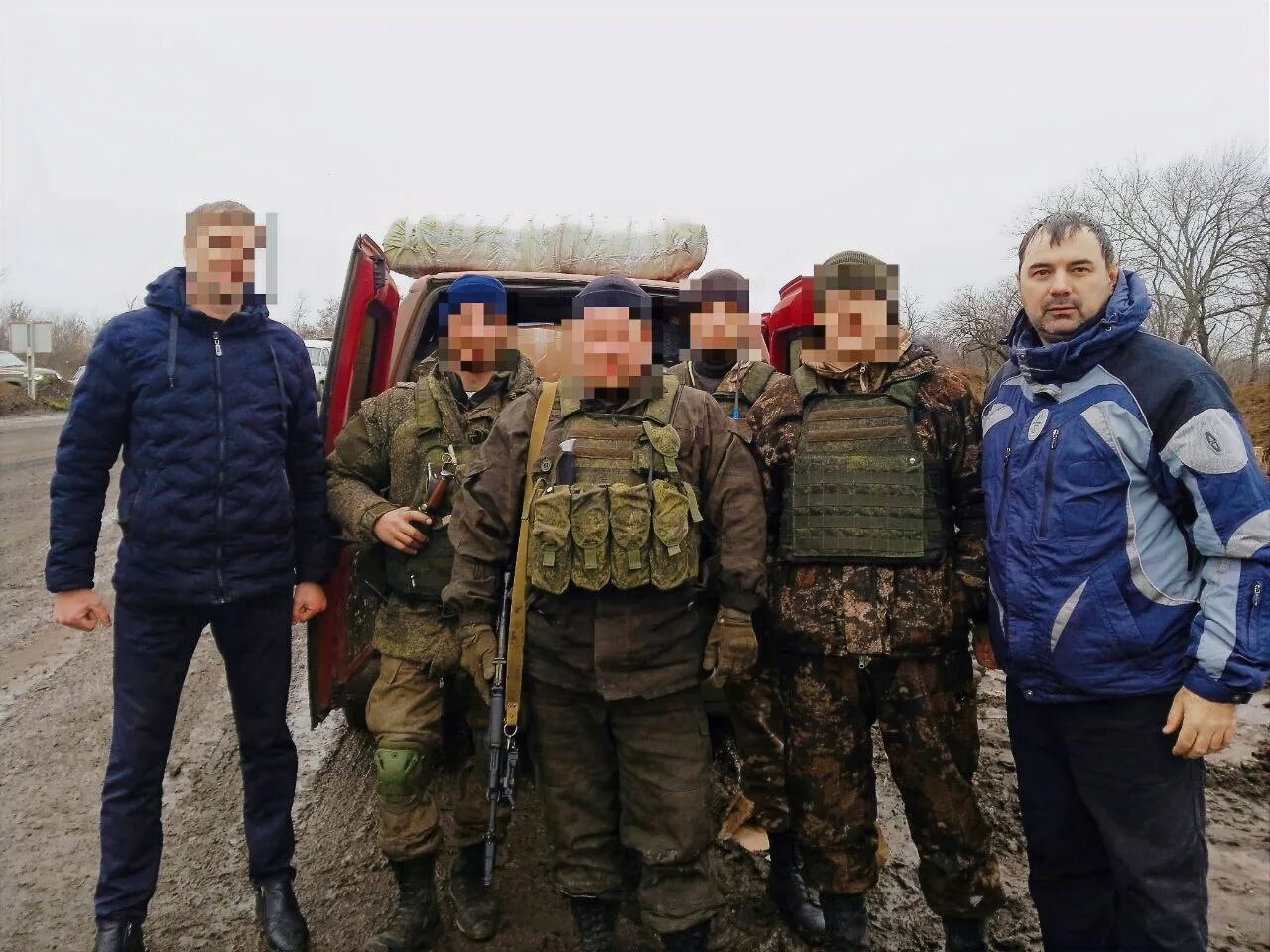 Разгрузка гуманитарки на передовой. Украинские добровольцы. Мобилизованные на передовой. Сурского Сурский район.