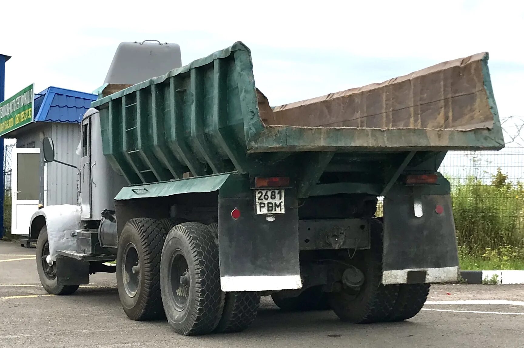 Краз 256 самосвал. Краз 256. Камаз 65115 1 43. Краз-256б. 1 самосвал.