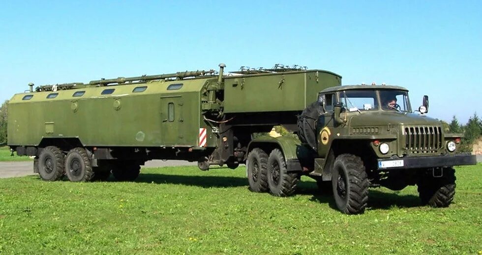 Урал 4320 прицепы. Зил 137 кунг. активный автопоезд урал 44201-862. зил 131 кунг с прицепом.