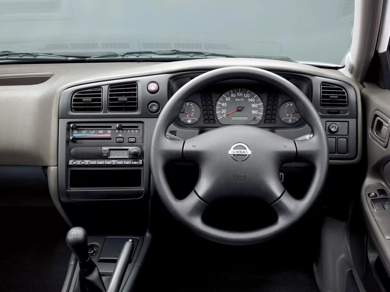 Nissan Tiida (1G) 1.8 бензиновый 2009 1.8 axis на DRIVE2