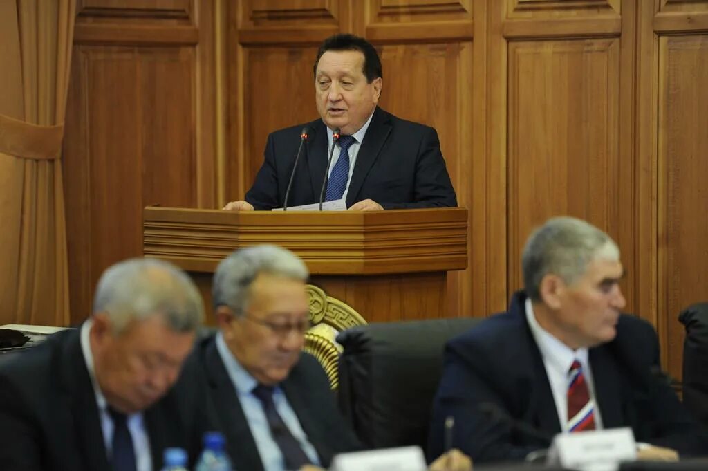 Narodny khural parlament respubliki kalmykiya. Председатель народного хурала (парламента) республики калмыкия. Депутат народного хурала элиста. Народный хурал республики калмыкия. Народный хурал республики калмыкия.