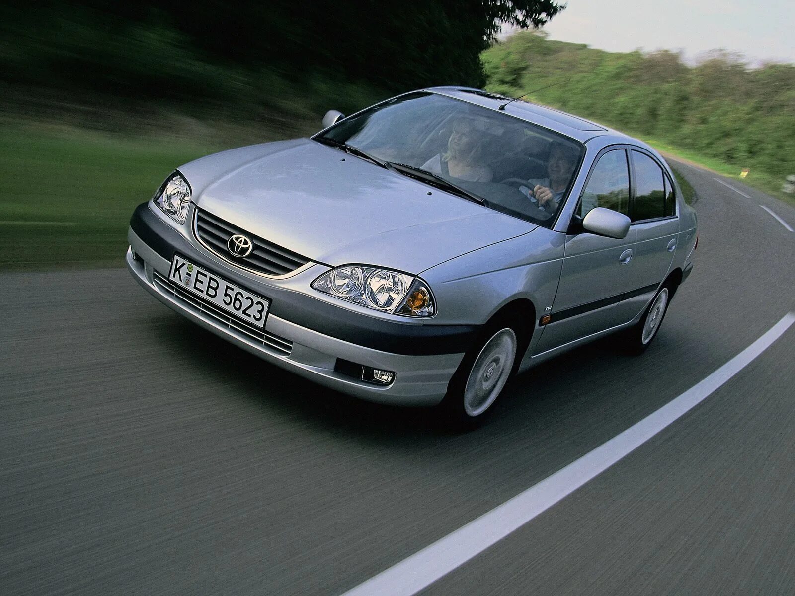 Toyota avensis 2000. Toyota avensis 1 поколения. Toyota avensis 2000. Toyota avensis 1 поколения. Таета авеста 1 поколения.