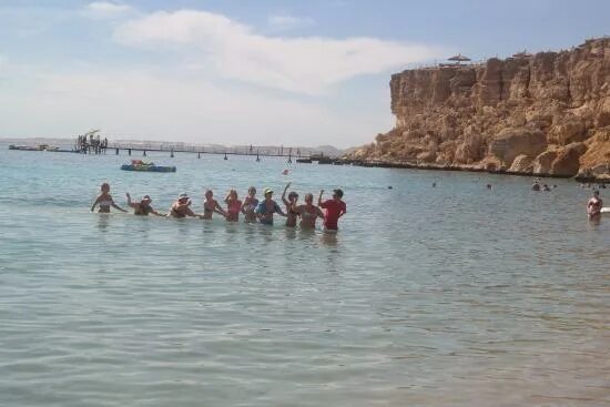 Фарша кафе шарм-эль-шейх. Farsha cafe шарм-эль-шейх. Faraana reef farsha. Пляж в шарме фарша. Фарша пляж шарм.