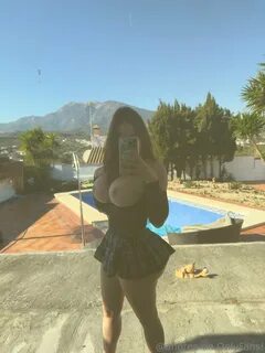 939628583_Oh what's that A snack in the mirror, ready to be eaten ð 03...