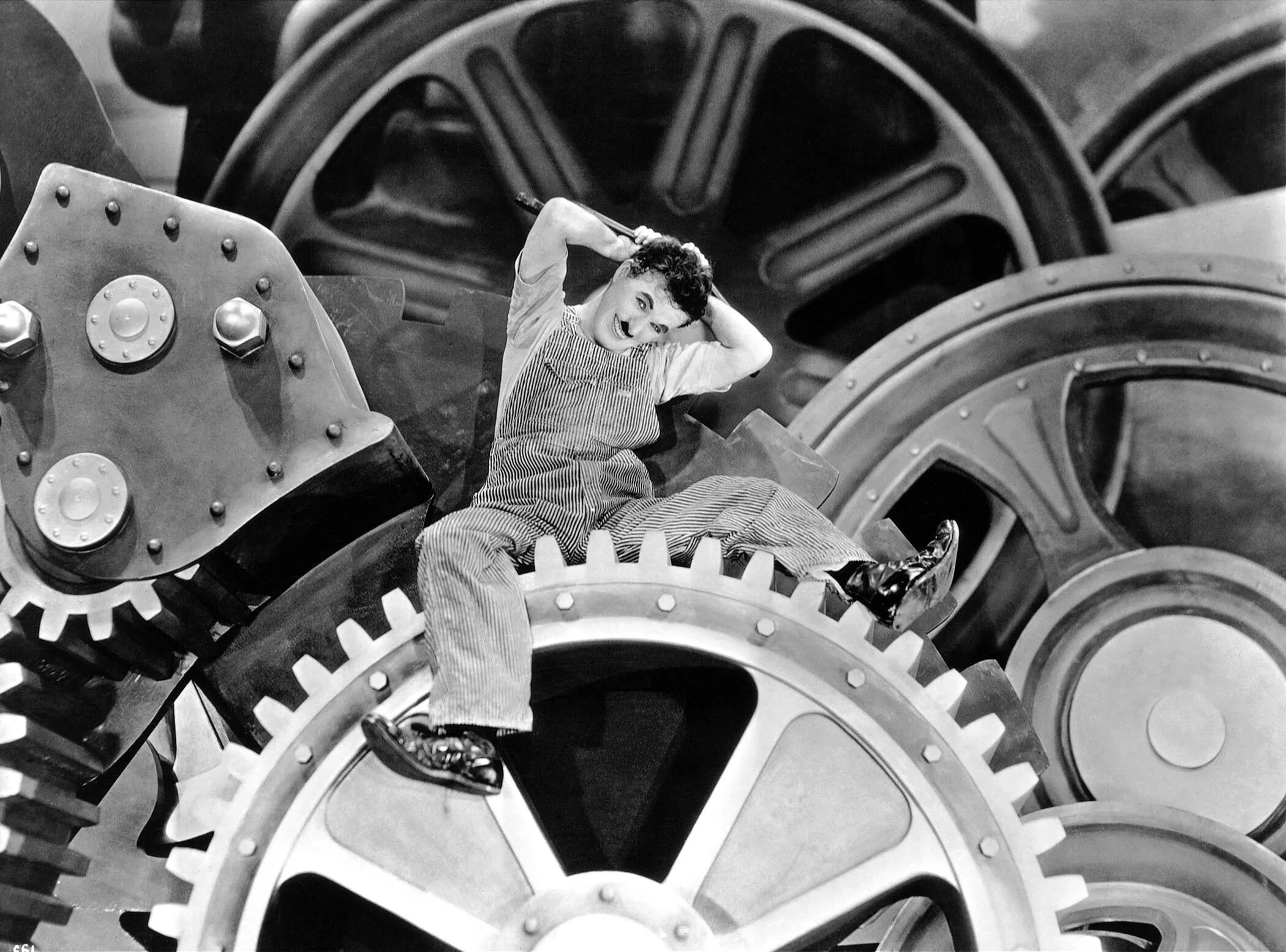 Новые времена чарли. Чаплин modern times. новые времена modern times 1936. charlie chaplin.
