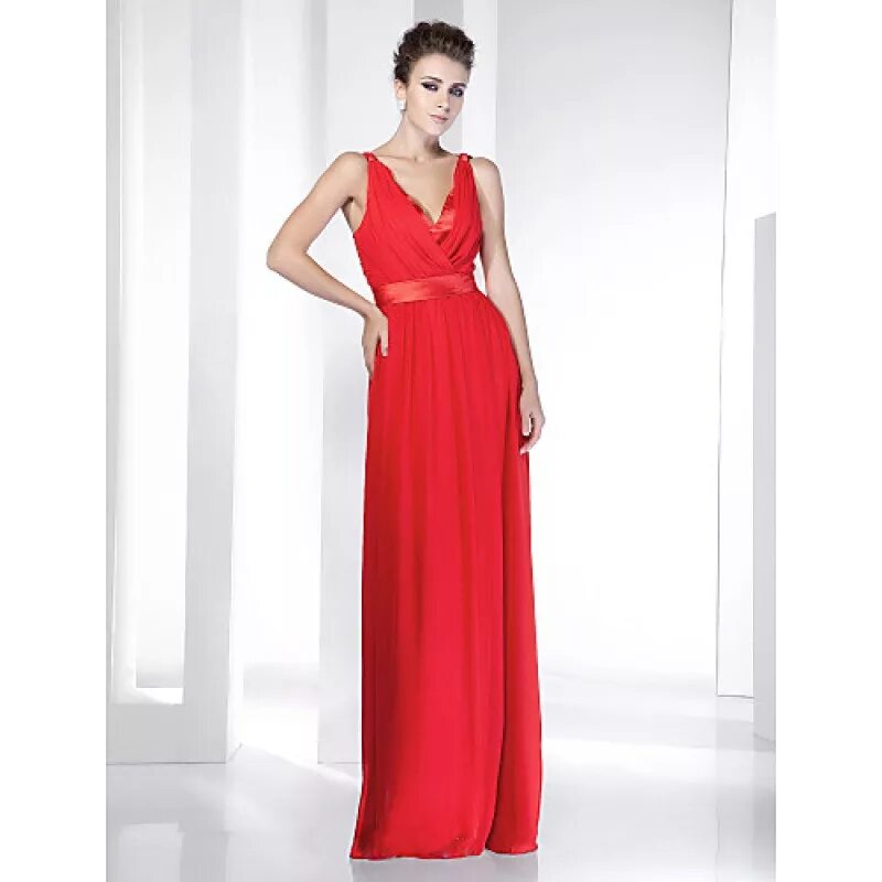 Длинное платье с разрезом. Платье черное вечернее макси муар. Чёрное вечернее платье длинное с вырезом. Длинное платье с вырезом. Вечернее платье с разрезом на ноге.