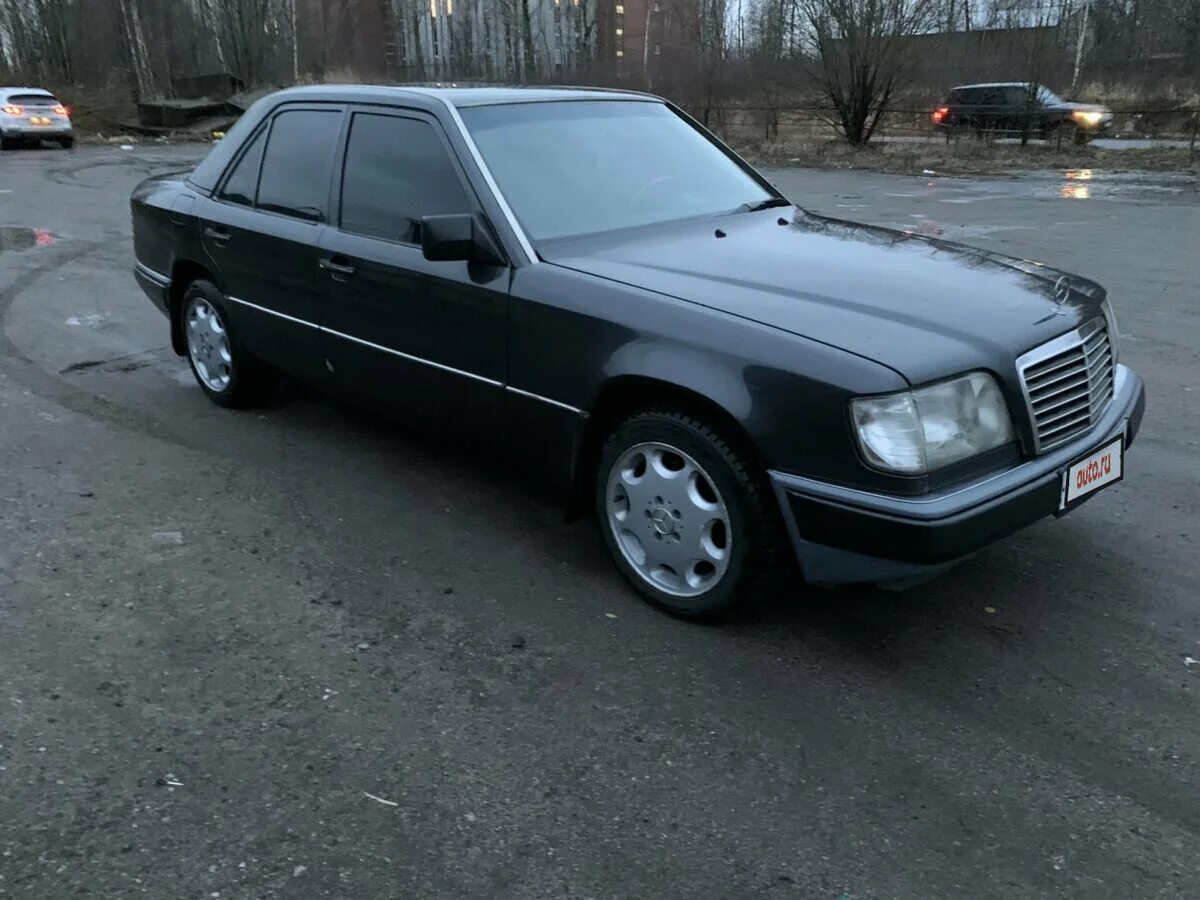 Mercedes 124 1995. Mercedes Benz e220 1995. Мерседес 220 1995 124 кузов. Черный Мерседес 124 1995 года. Куплю мерседес 1995