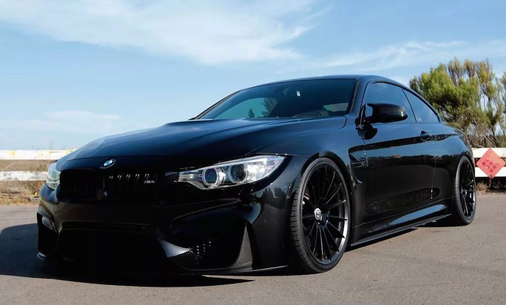 Черная ь. БМВ м4 черная. BMW m4 черная. BMW m4 Coupe Black. БМВ м5 купе черная.