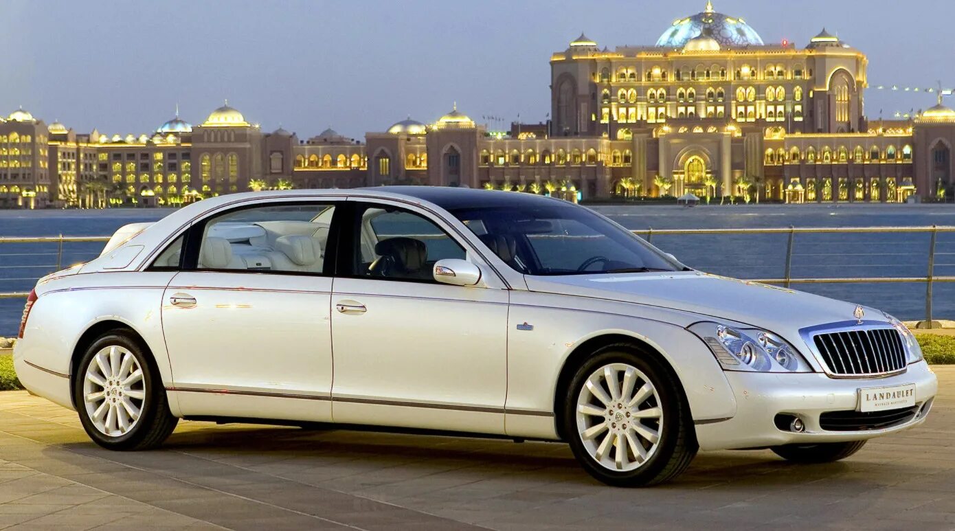 Майбах а4. Машина maybach 62s landaulet. мерседес майбах 62s. мерседес майбах 62. maybach 5762.