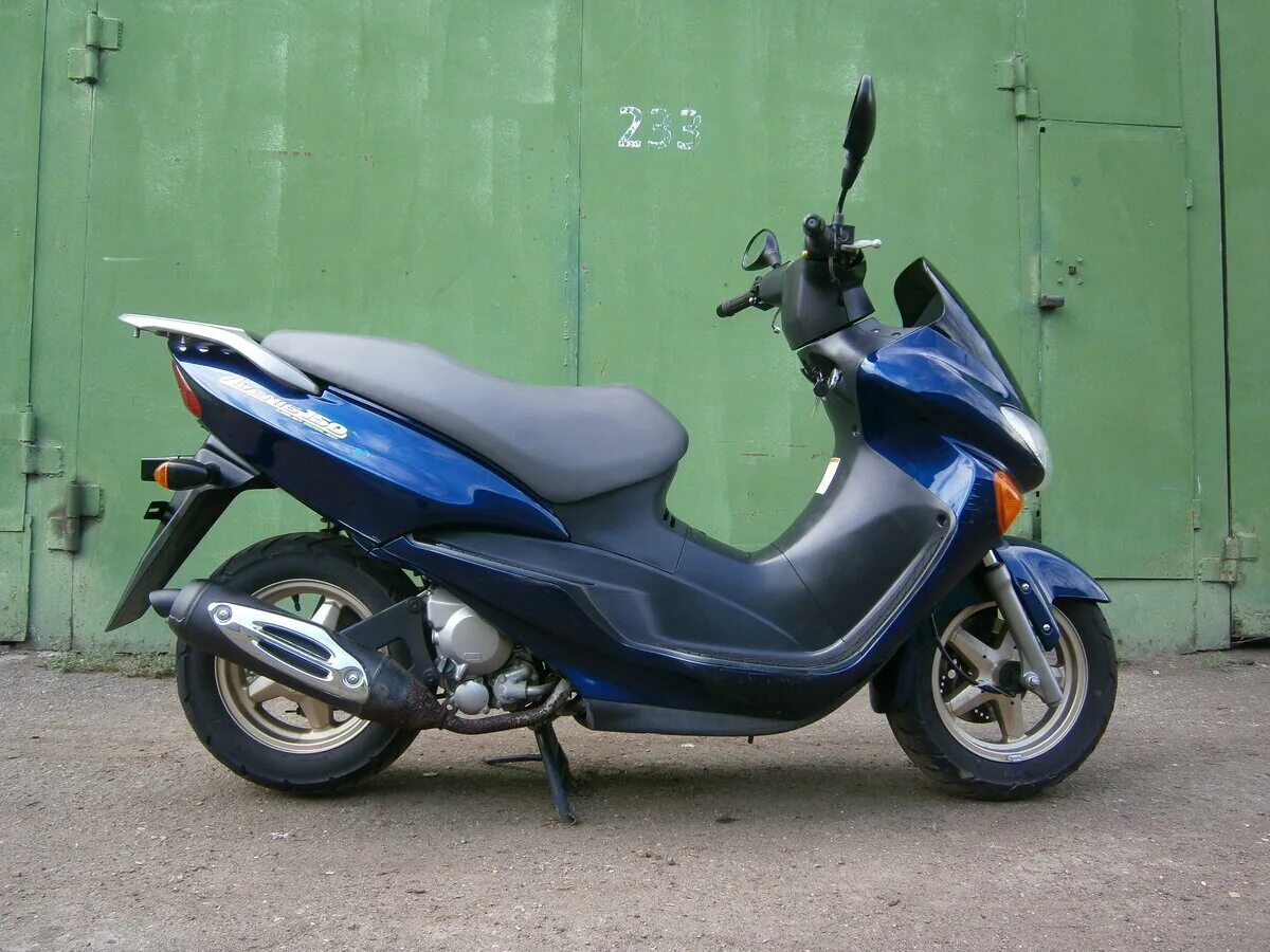 Скутер сузуки 80 кубов. Сузуки летс 4 паллет. Скутер сузуки бу. Suzuki skywave 250. Suzuki lets 5.