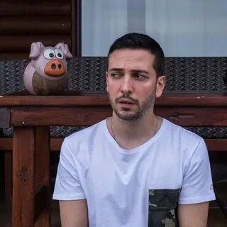 Oğuzhan Koç: Bir dönem kafamda halıyla gezdim.