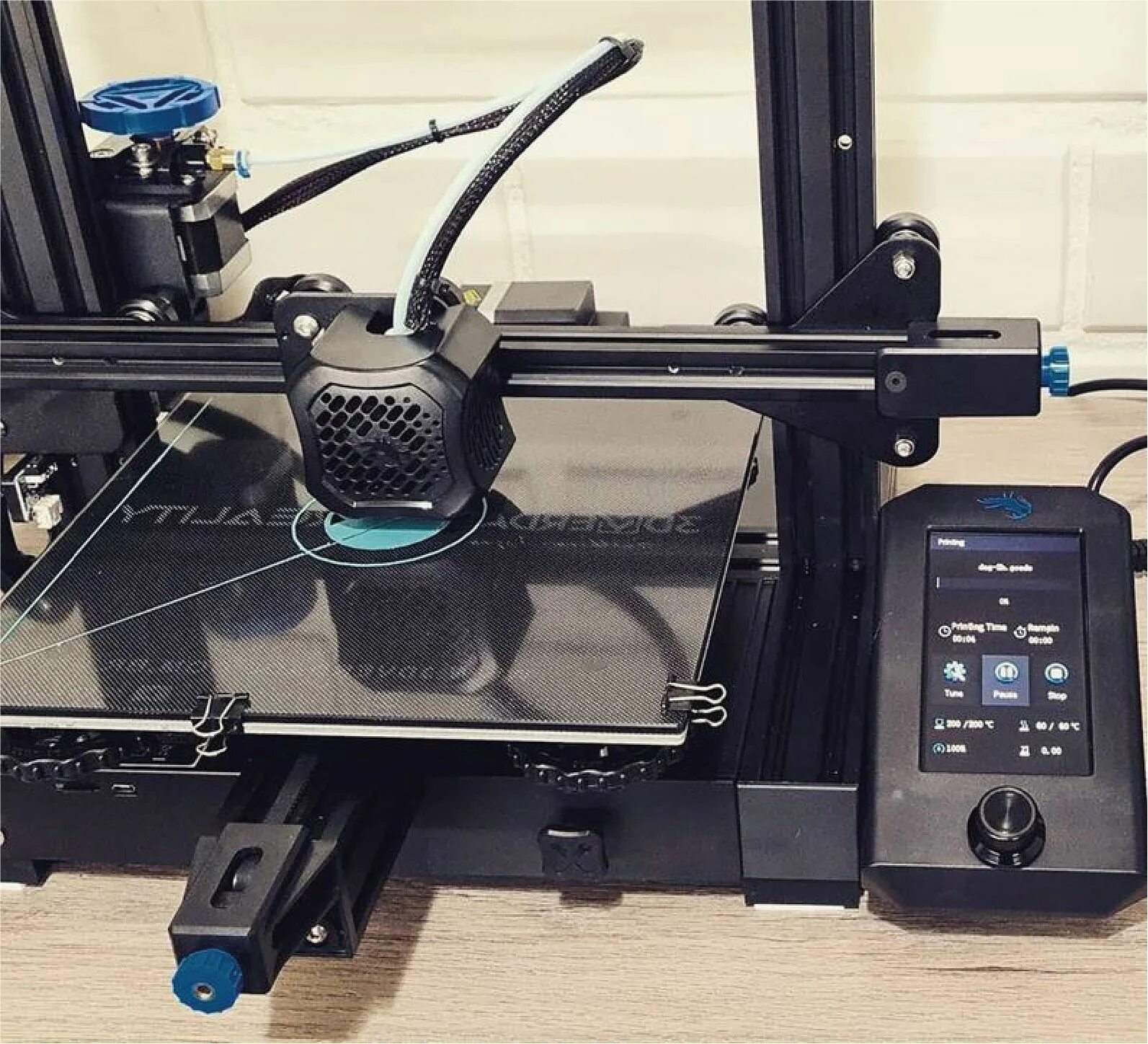 Апгрейд ender. Creality3d ender-3 v2. creality ender-3 v2. 3д принтер ender 3 v2. 3d-принтер ender-2.