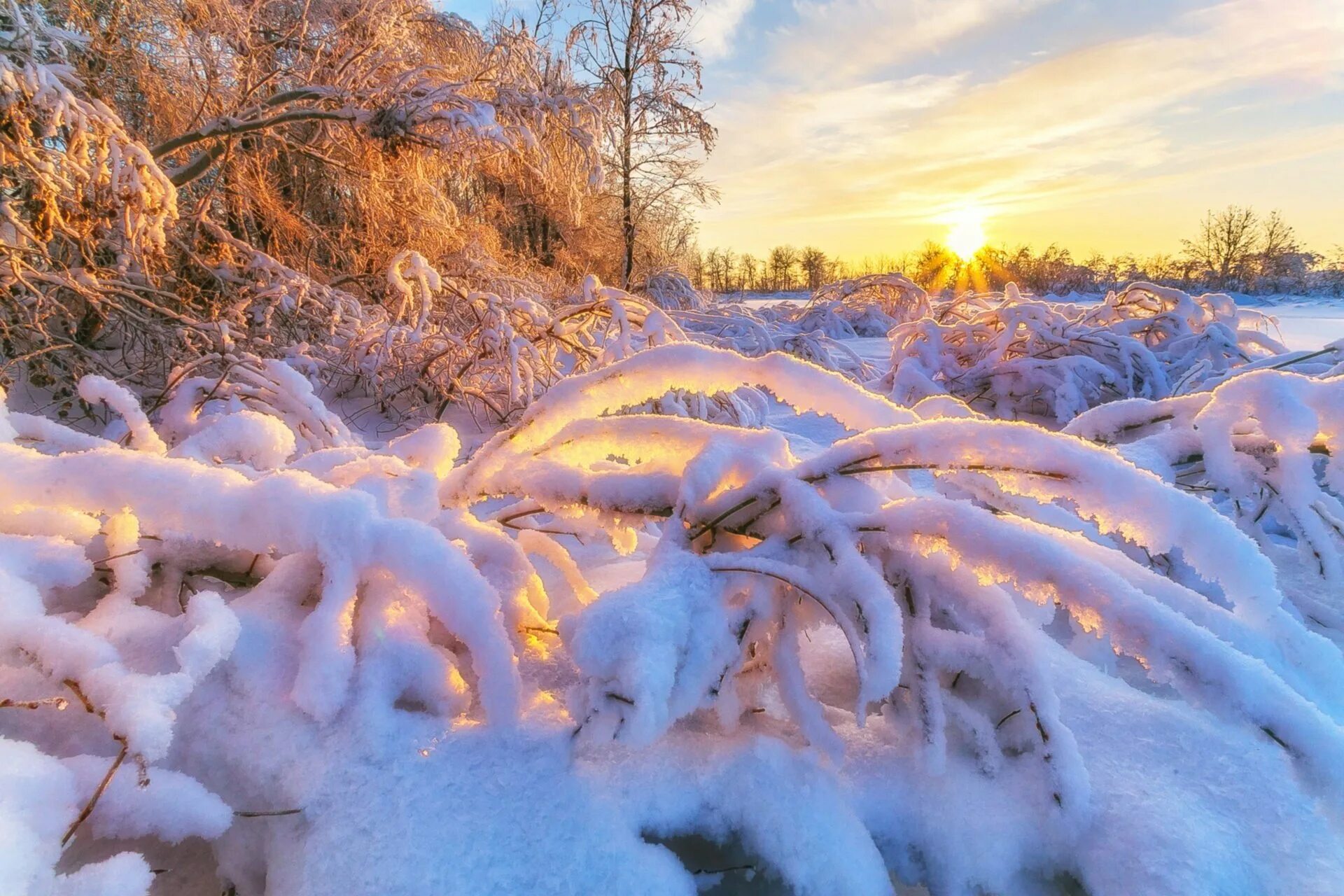 Richard Mravik зима. Снег и солнце. Зима. Зимние картинки красивые. Январские сугробы