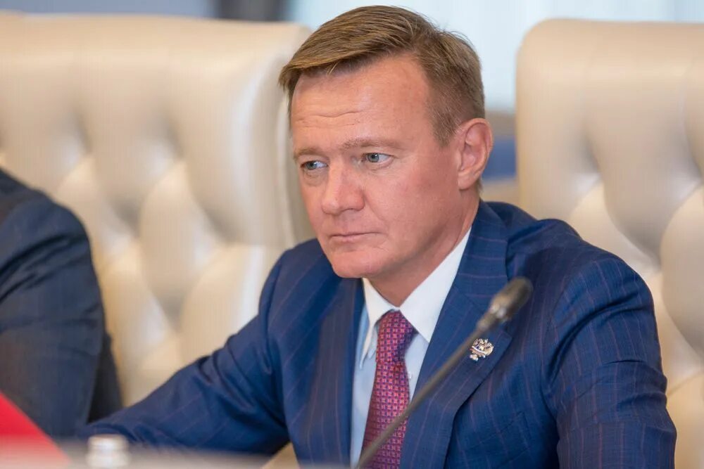 Губернатор курской обл. Роман старовойт. роман старовойт губернатор курской. старовойт роман владимирович росавтодор. курская область роман старовойт.