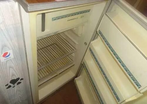 Холодильник смоленск регулировка температуры. Маленький холодильник Смоленск. Смоленск 2м холодильник. Холодильник Смоленск однокамерный старый. Холодильник Смоленск 3м.