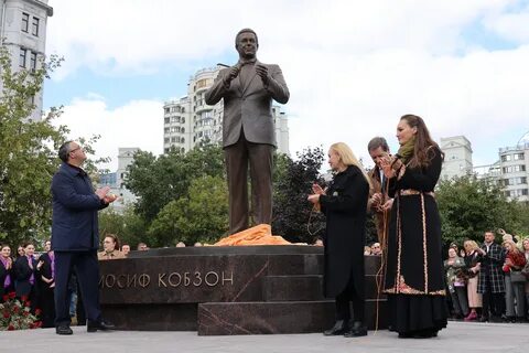 Оружейный переулок памятник кобзону