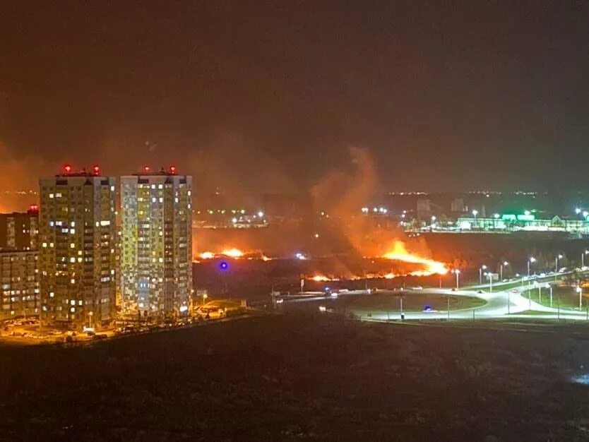 пожар на левенцовке ростов-на-дону сейчас. 6 микрорайон левенцовка ростов. 6 микрорайон левенцовка ростов на дону. левенцовка парк жк ростов на дону. левенцовка 2022.