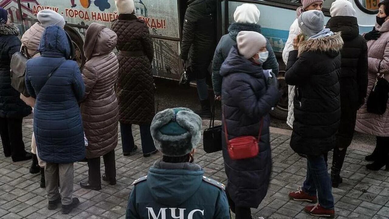 Жители донбасса эвакуируют. Автобусы россии. Число эвакуированных. Эвакуация из россии. Число эвакуированных.