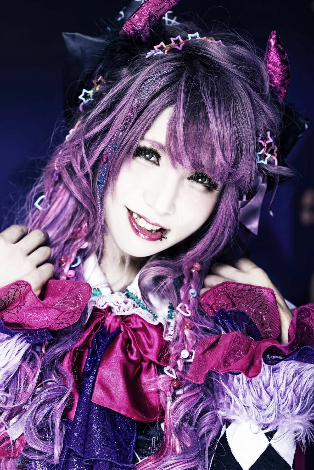 Visual kei style. Японские вижуал кей группы. visual kei. вижуал кей субкультура японии. visual kei субкультура.