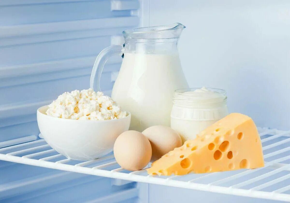 Какие продукты приводят молоко. Молочные продукты. Молочный продукт. Malochni pradukti. Молоко и молочные товары.