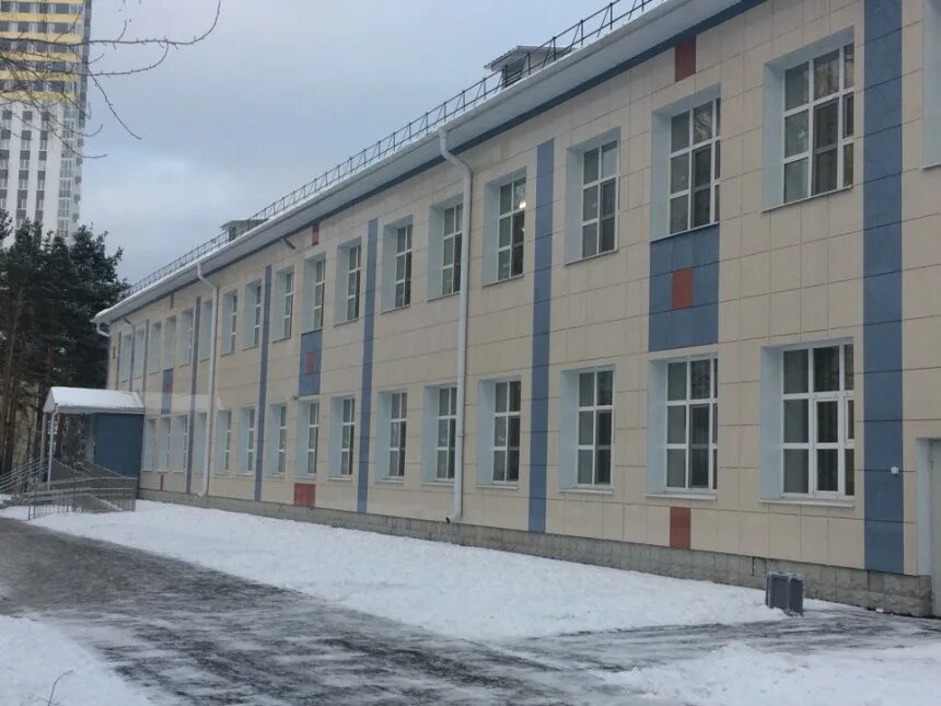 Школа интернат 13 екб. Гимназия 35 екатеринбург новое здание. 68 школа екатеринбург уралмаш. Школа 129 екатеринбург. Школа 23 екатеринбург.