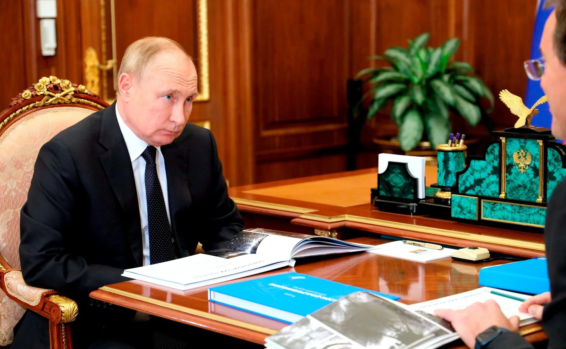 рос главный