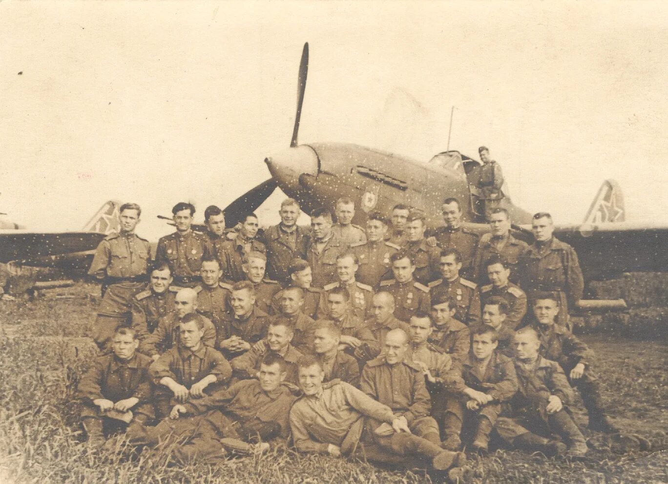 168 гв. Гв шап. Ил-2 144-го гвардейского штурмового авиаполка. 707 штурмовой авиационный полк. 86 авиационный штурмовой гвардейский полк фото.