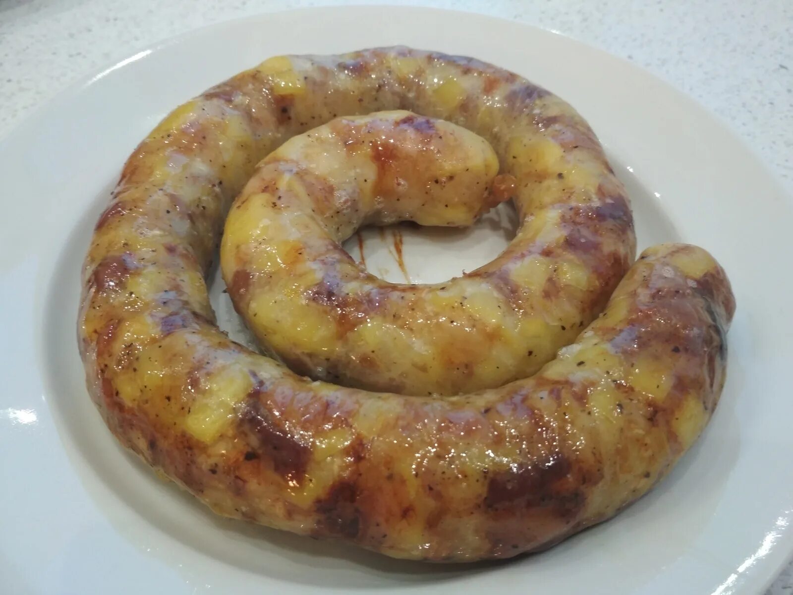 Как приготовить купаты в мультиварке. Купаты с картошкой. картофельные колбаски. купаты с картофелем. домашняя колбаса в духовке.