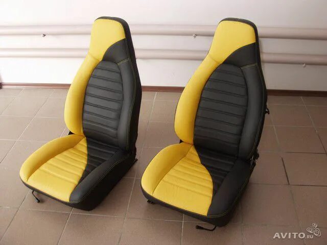 Обшивка сидений автомобиля. Чехлы для автомобилей жёлтого. Перетяжка автомобильных сидений. Кожаный салон авто. Пошив сидений авто.