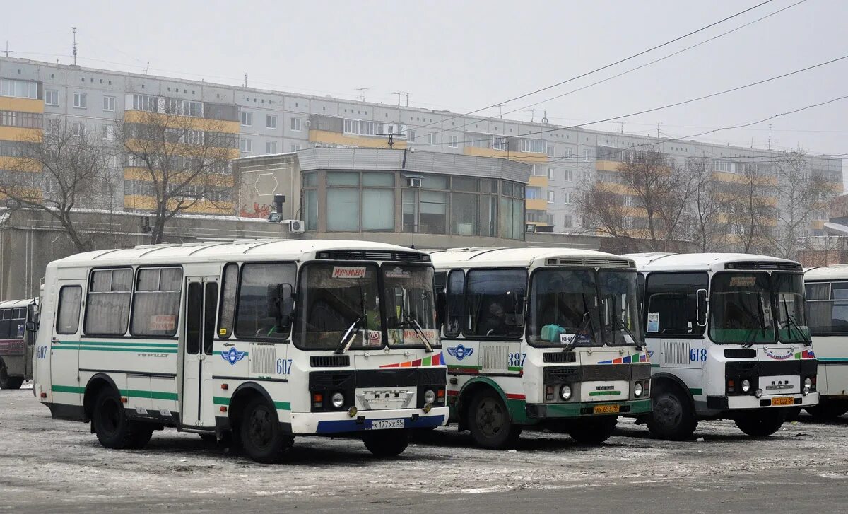 ПАЗ 32053 Омск. Автобус ПАЗ автовокзал Омск. ПАЗ 32053 новый. Автостанция-2 Луганск ПАЗ-32053. Номер омского автовокзала