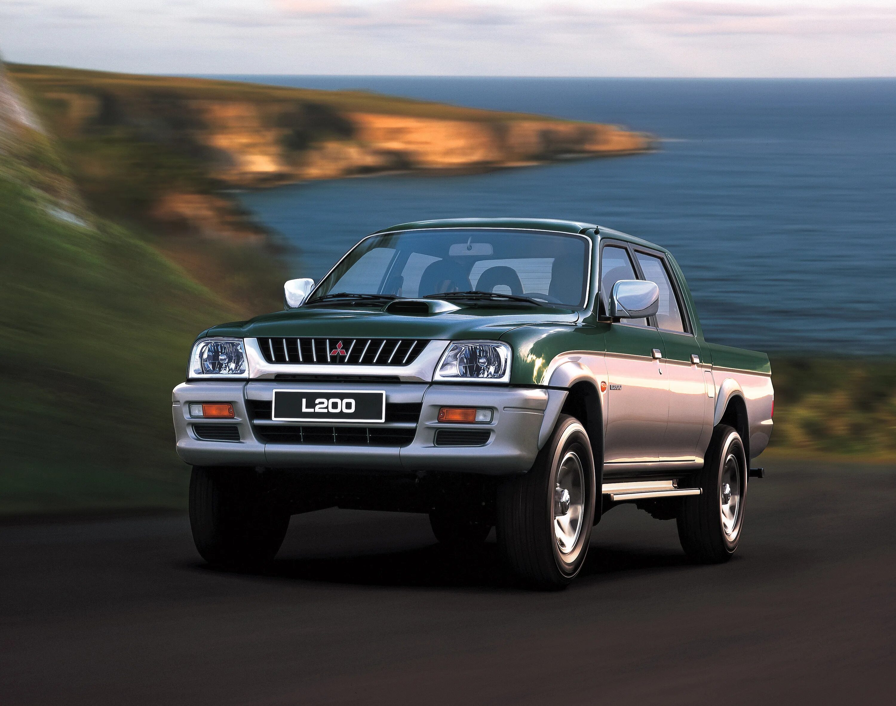 Mitsubishi l200 2005. Митсубиси l200 1990. Митсубиси л200 страда. Л200 Мицубиси 1997. Mitsubishi l200 1992.