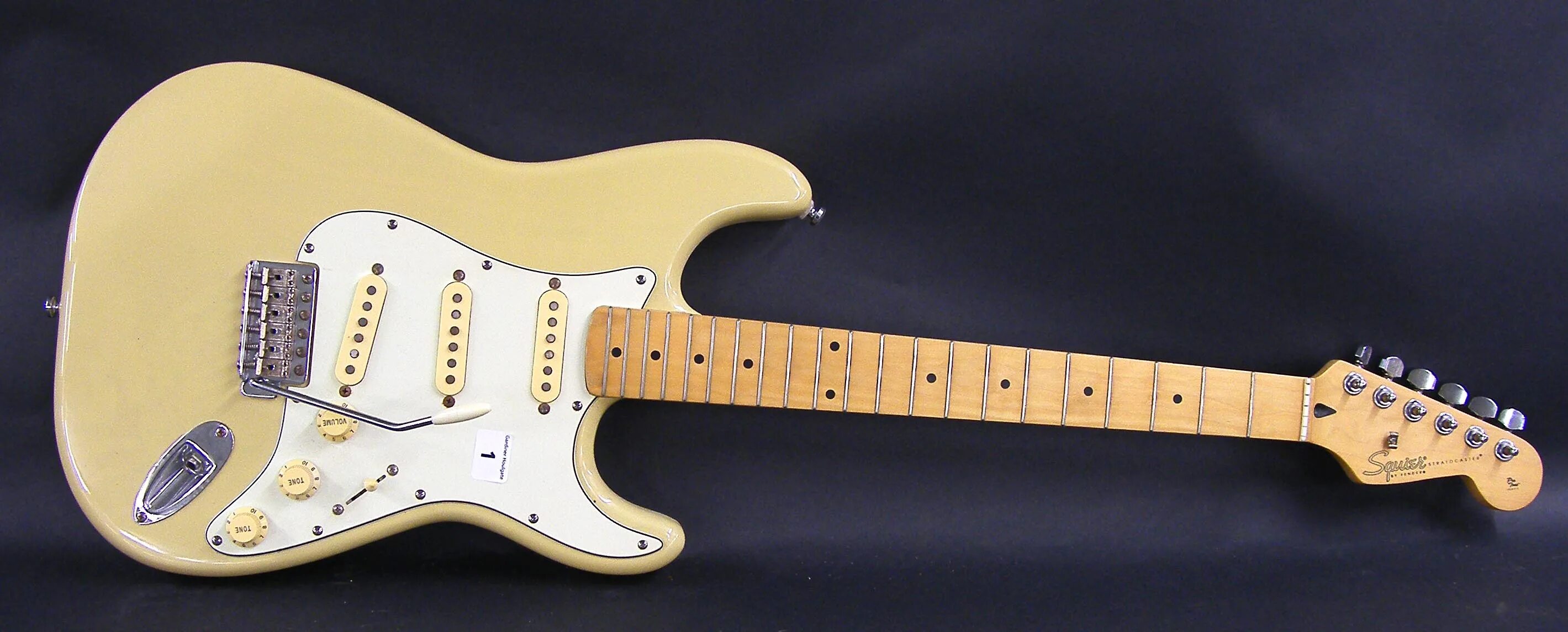 Squier Pro Tone Stratocaster Vintage blonde 1997. Squier Stratocaster 2008 India Duncan. Squier Stratocaster Duncan India. Squier Pro Tone.