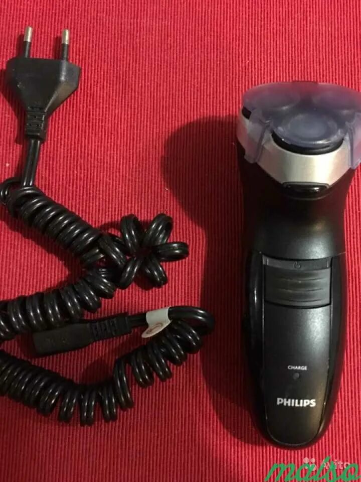 Бритва электрическая Philips. Philips charge бритва 1999. Бритва Филипс чардж. Электробритва Филипс скининг 555 83 / 10. Бритвы филипс в москве