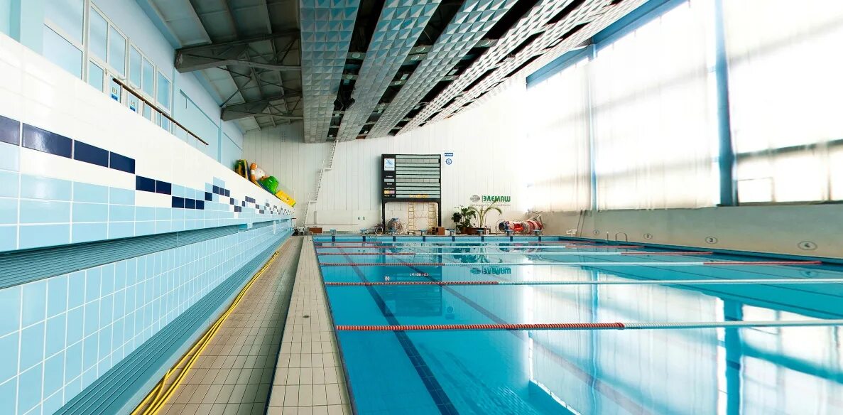 Бассейн кристалл электросталь 50 метров. Бассейн кристалл. Бассейн металлург электросталь. Электросталь кск кристалл бассейн. Бассейн кристалл иркутск 2.