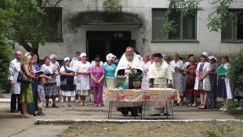 Подслушано гвардейск в контакте. Больница в Гвардейском Симферопольского района. Гвардейская районная больница. Пгт Гвардейское Симферопольского района поликлиника. День освобождения поселка Гвардейское Симферопольского района.