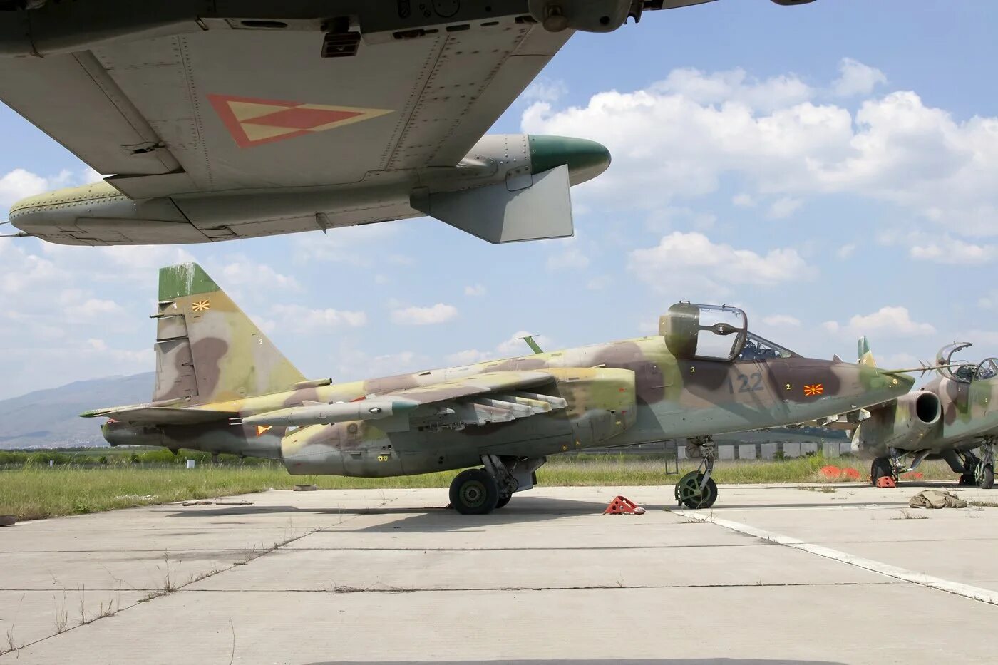 Су-35с авиабаза бесовец. Т4 100. Т-4 сотка. Аэробус 321 кукурузное поле. Ввс македонии су-25.