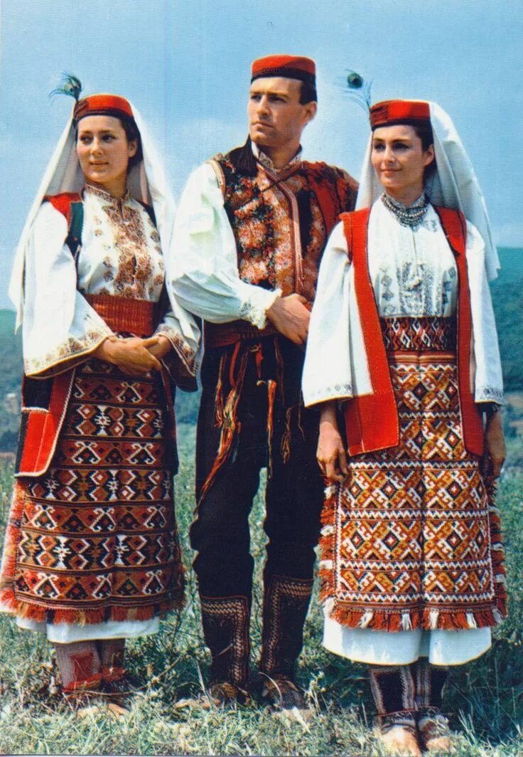Босния и герцеговина народы. Национальный костюм сербии. Боснийские девушки. Босния и герцеговина народы. Босняк босния.