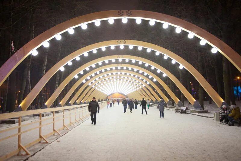 Каток гигант в сокольниках. Каток в сокольниках. Парк сокольники каток лед. Каток «лёд» в парке сокольники. Парк сокольники каток 2021.
