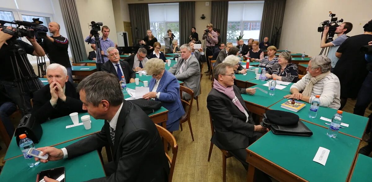 мединский истфак. диссовет 2. диссовет картинки. диссовет. диссертационный совет фото.