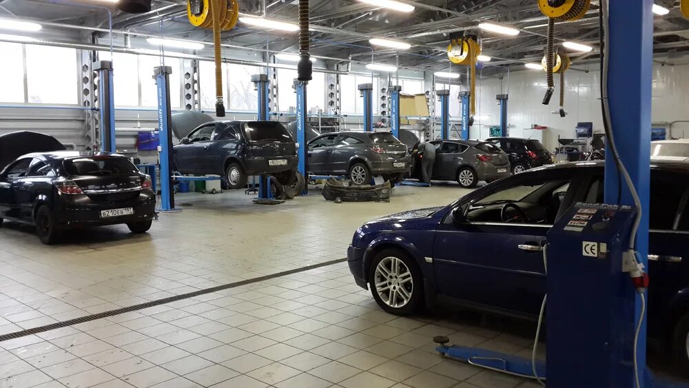 Red motors автосервис хлебозаводская. Техцентр гражданин в мытищах. Крутой автосервис. Автосервис сто. Станция техобслуживания автомобилей.