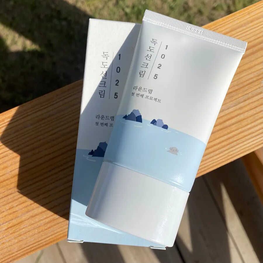 Санскрин Корея. Round Lab 1025 Dokdo Sunscreen SPF 50+ pa++++ 50 ml. Популярный корейский SPF. Round Lab 1025 Dokdo Hydrating Water Gel Mask Sheet набор 10 шт.