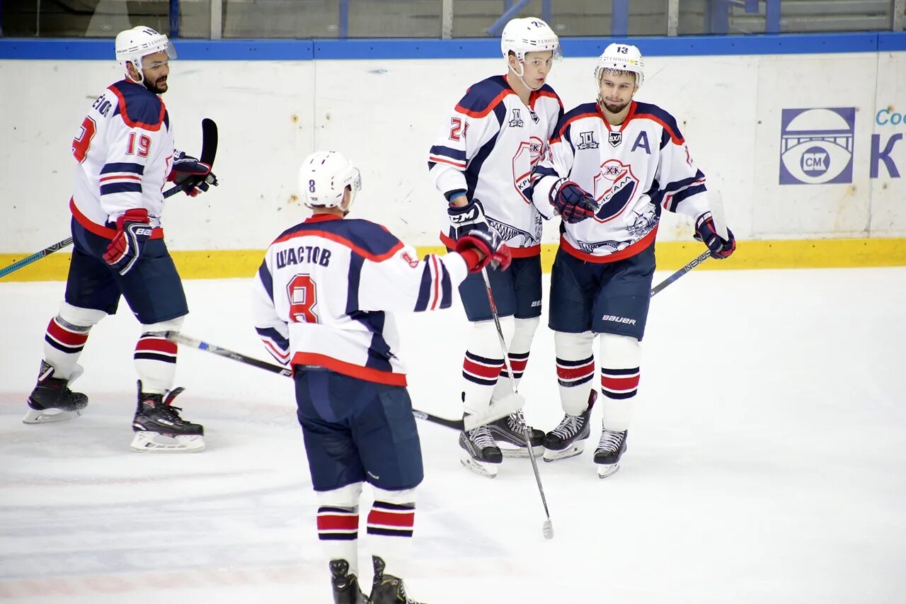 вхл кристалл. ар ска кристалл саратов юноши 2013 года казань. вхл 2022-2023. вхл б первенство кристалл корнилов. кристалл саратов хоккей.