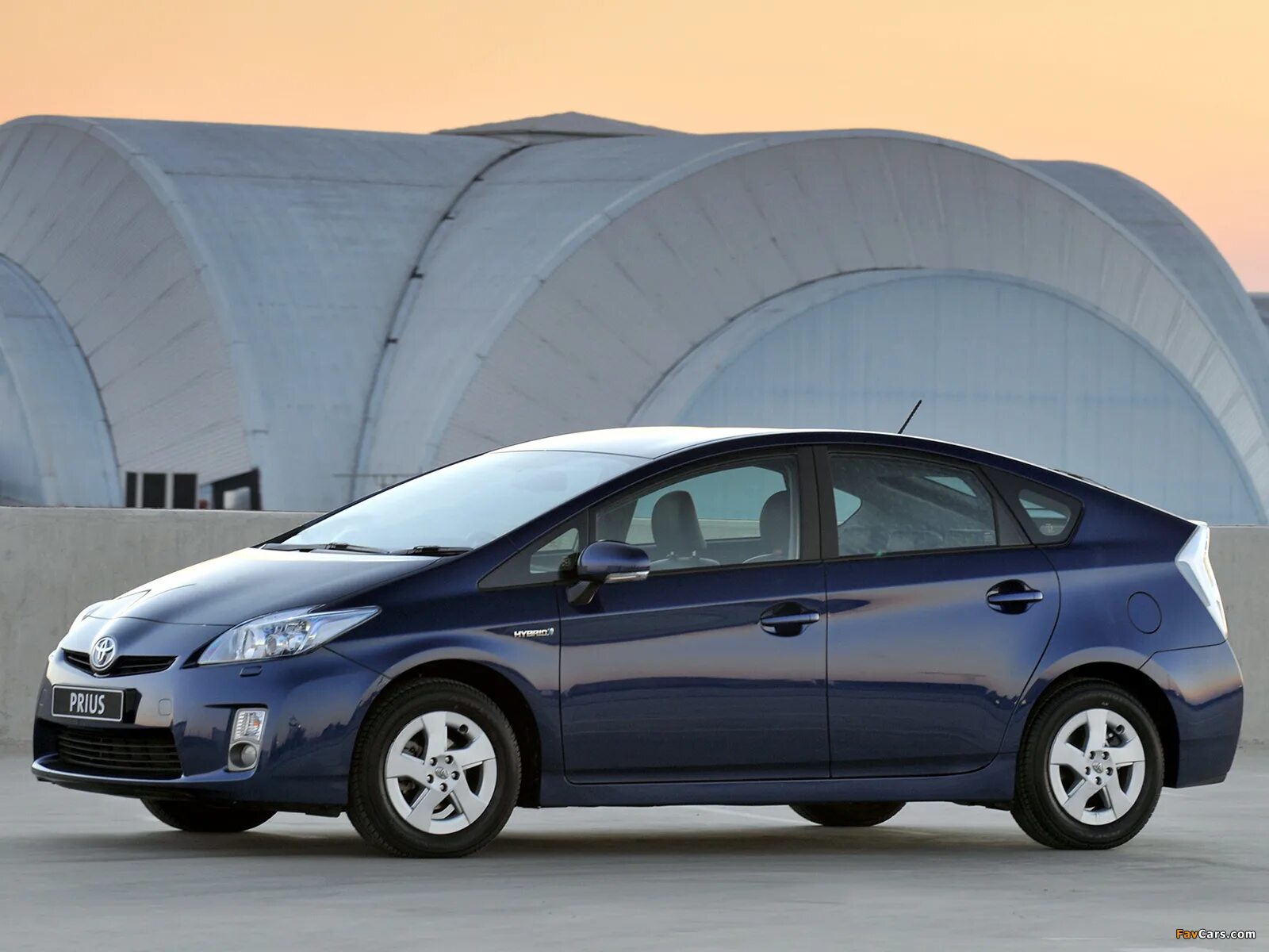Тойота приус 2009г. Тойота приус б. Toyota prius 2010. Toyota prius 2007. Тойота приус гибрид 2008 года.