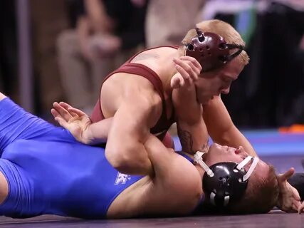 Finished by pin: Wrestling photoset 81.