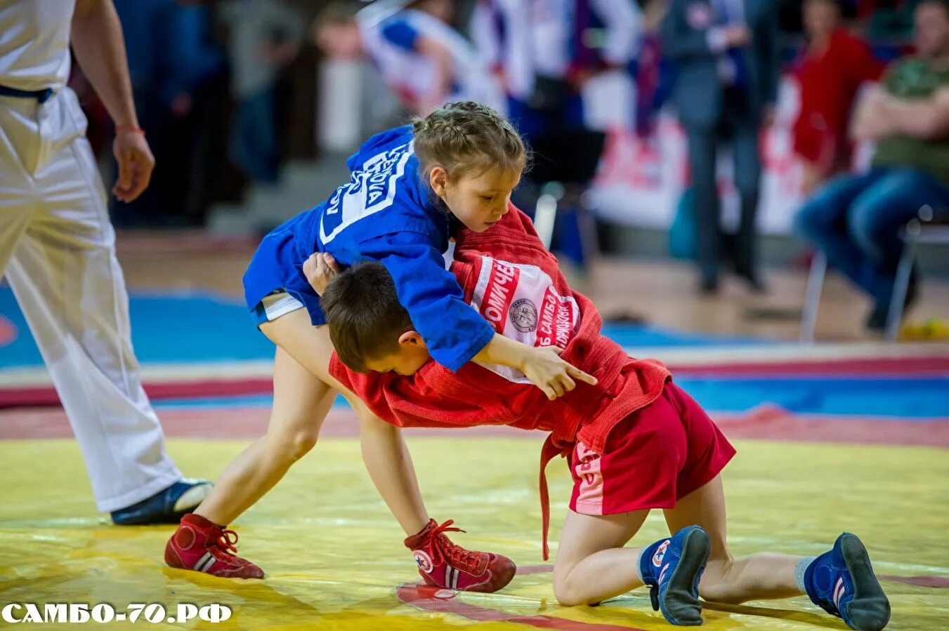 Самбо раз. Самбо раз. Чернигин самбо. Самбо среди юниоров. Самбо раз.