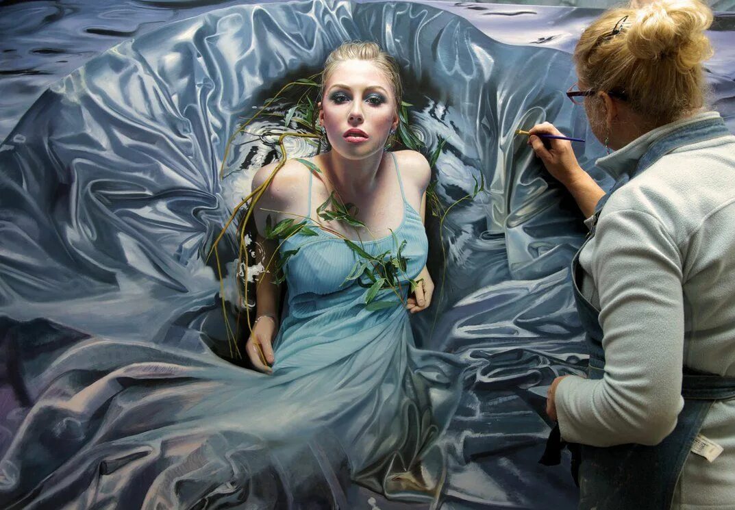 Digital paint. Гиперреализм Джой Лоуренс. Девушка живопись гиперреализм. Картина женщина. Картина взгляд в прошлое.
